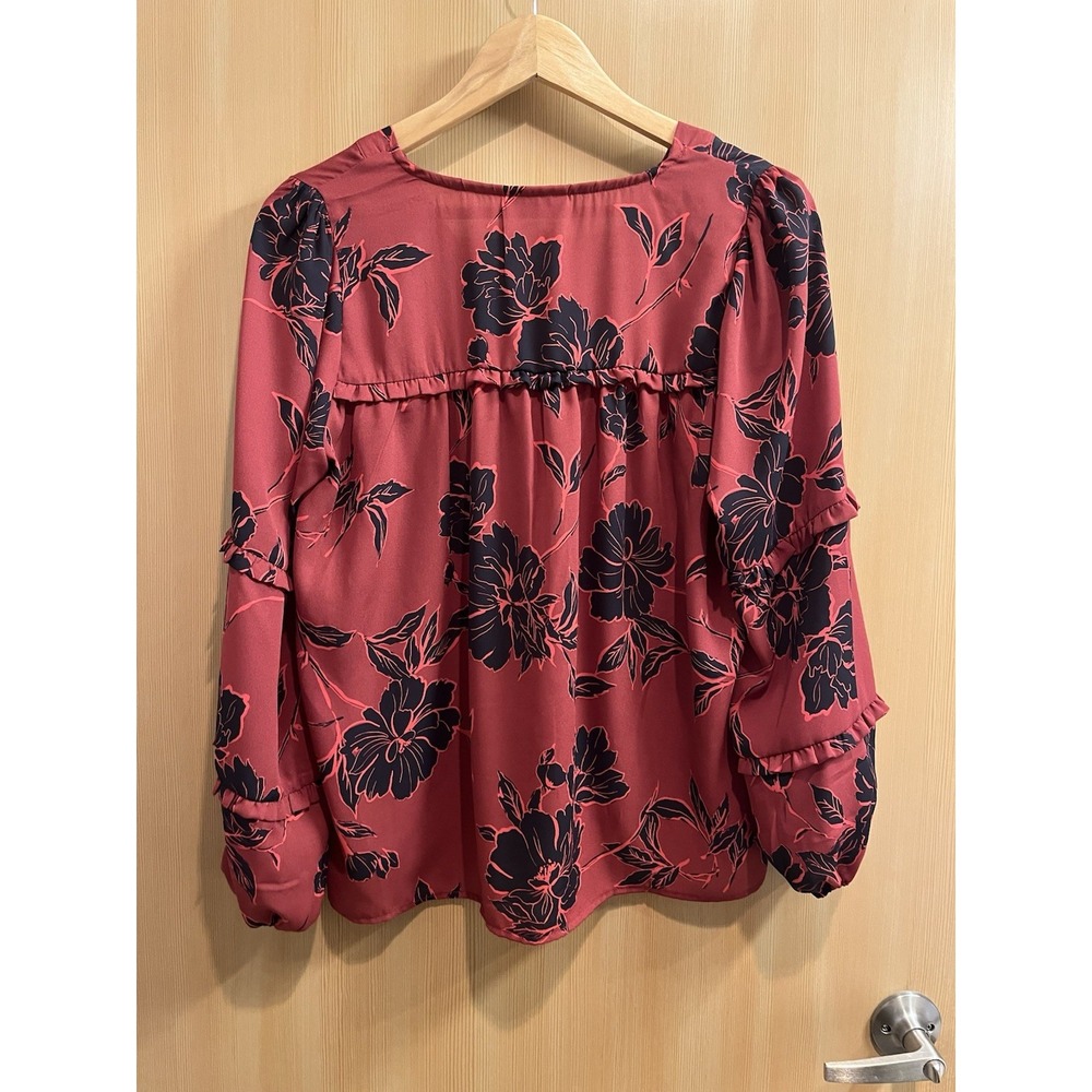 Studio B Bobeau Red & Black Floral Blouse Long Sleeve V-Neck Sz S Valentine's - Picture 3 of 9